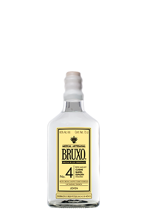 Bruxo 4 Ensamble , the front of the bottle